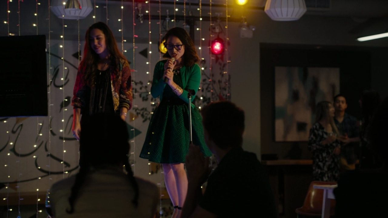 Charmed-Online-dot-nl_Charmed2x06WhenSparksFly00483.jpg