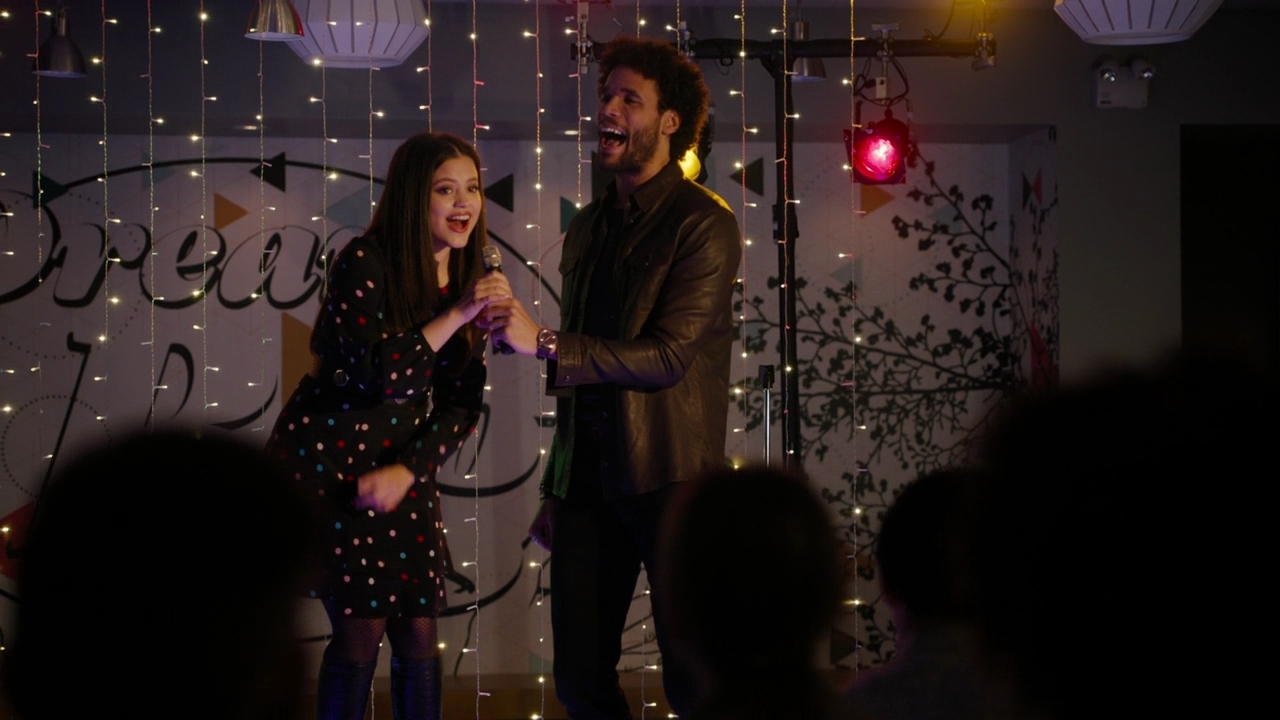 Charmed-Online-dot-nl_Charmed2x06WhenSparksFly00574.jpg