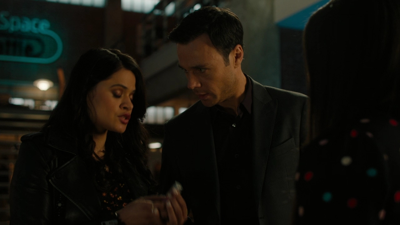 Charmed-Online-dot-nl_Charmed2x06WhenSparksFly00912.jpg