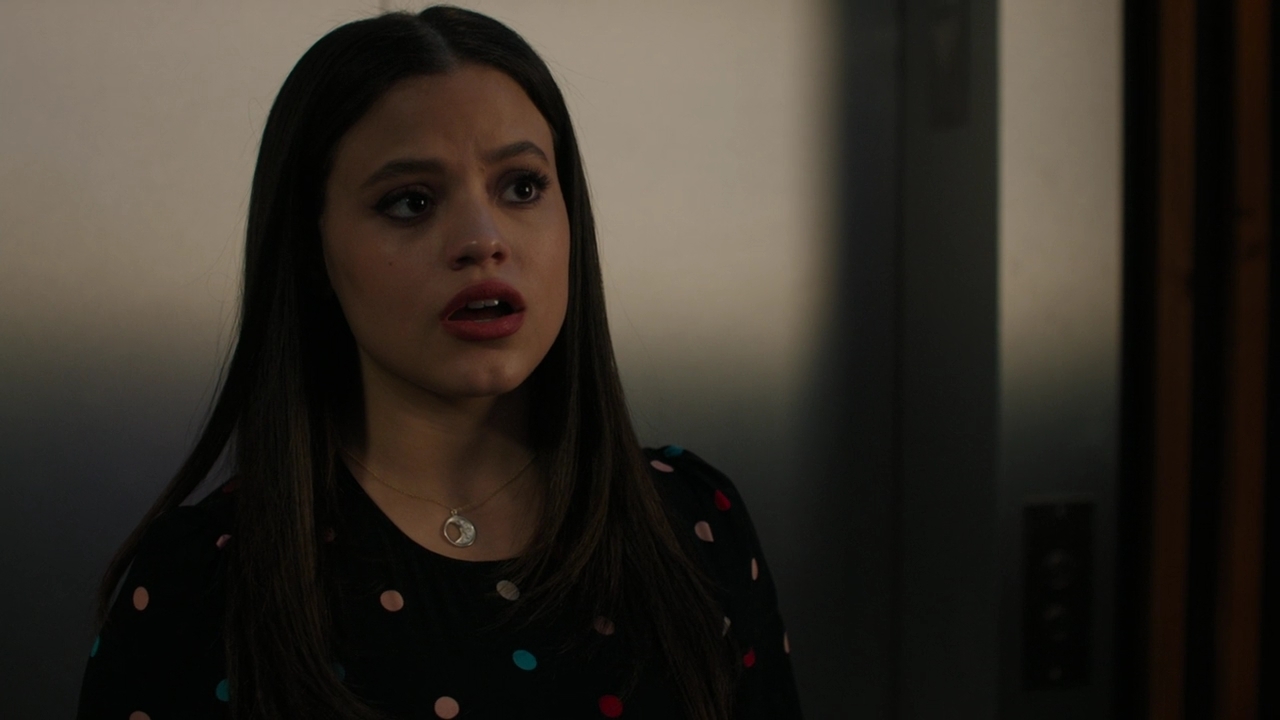 Charmed-Online-dot-nl_Charmed2x06WhenSparksFly00935.jpg