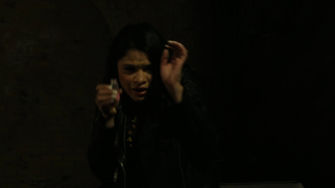 Charmed-Online-dot-nl_Charmed2x06WhenSparksFly00978.jpg