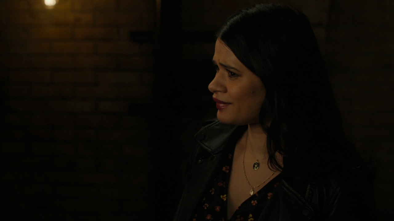 Charmed-Online-dot-nl_Charmed2x06WhenSparksFly01089.jpg