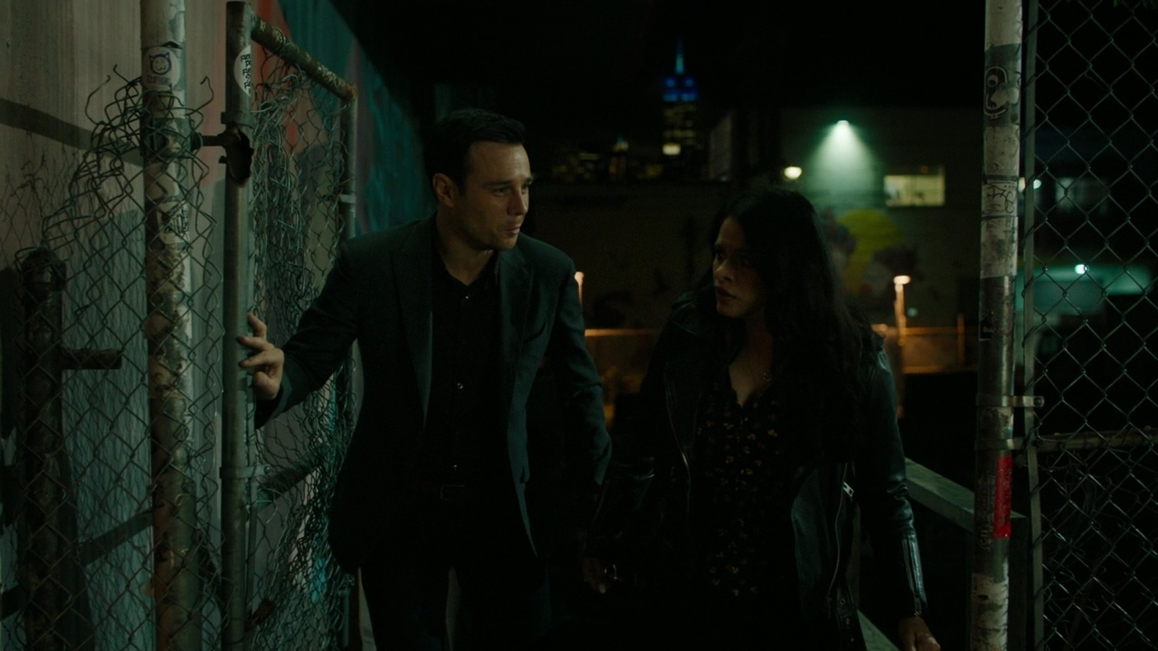 Charmed-Online-dot-nl_Charmed2x06WhenSparksFly01107.jpg