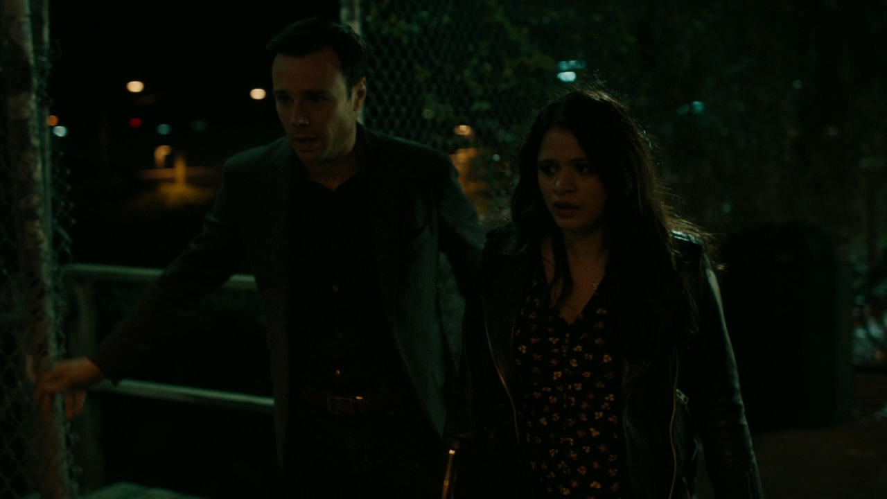Charmed-Online-dot-nl_Charmed2x06WhenSparksFly01110.jpg