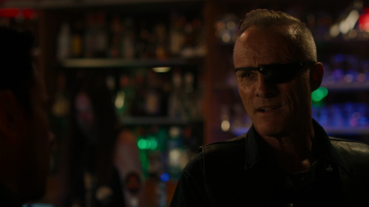 Charmed-Online-dot-nl_Charmed2x06WhenSparksFly01288.jpg