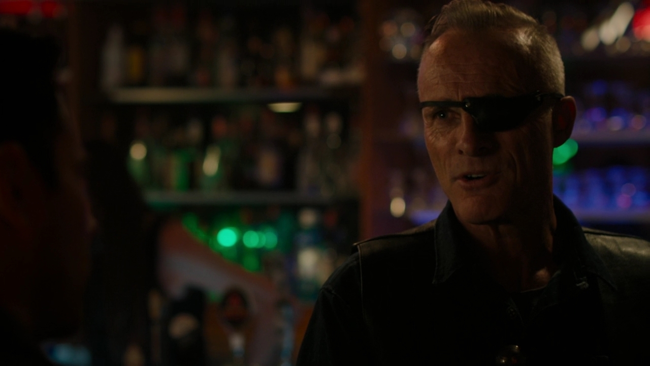 Charmed-Online-dot-nl_Charmed2x06WhenSparksFly01291.jpg