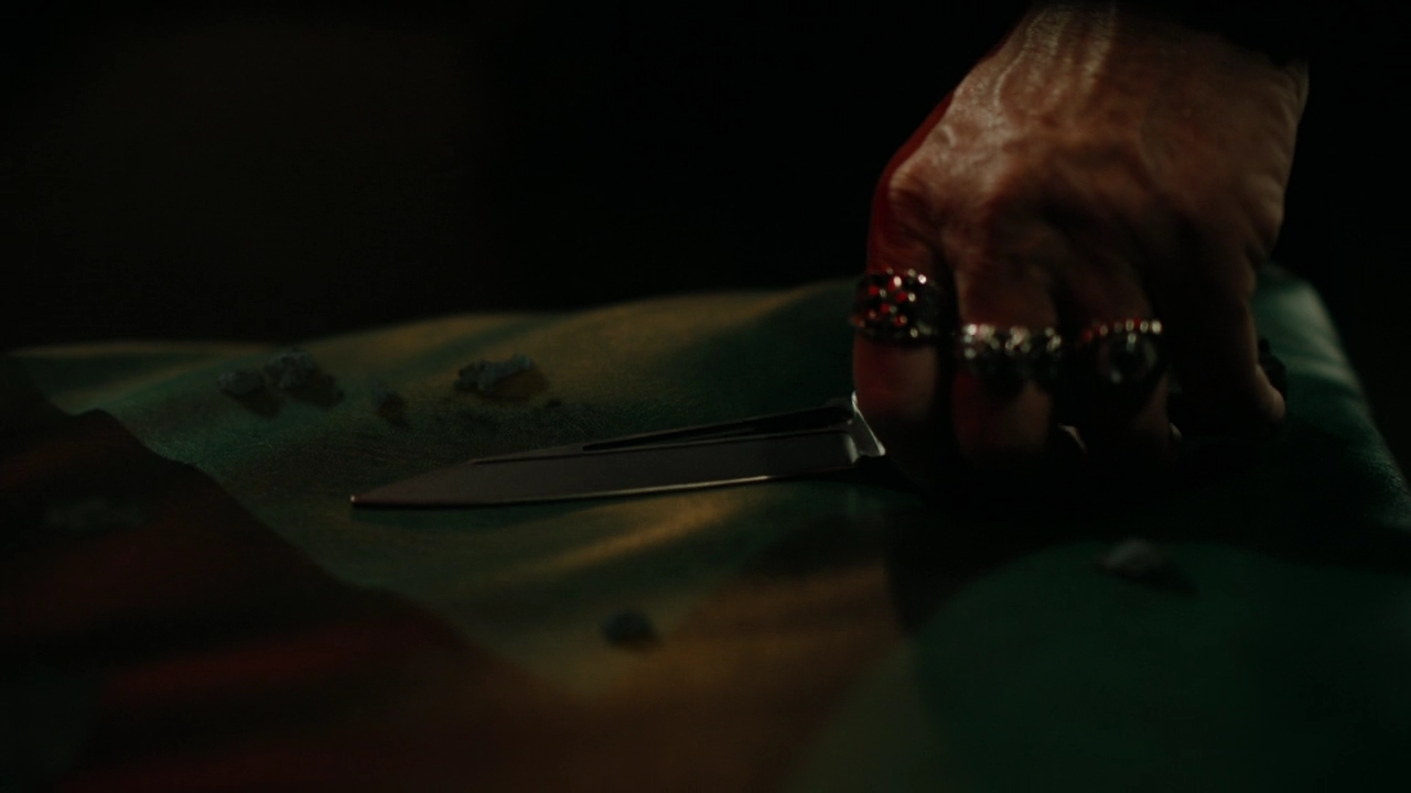 Charmed-Online-dot-nl_Charmed2x06WhenSparksFly01613.jpg
