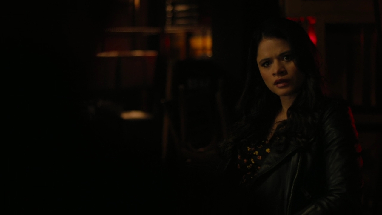 Charmed-Online-dot-nl_Charmed2x06WhenSparksFly01625.jpg