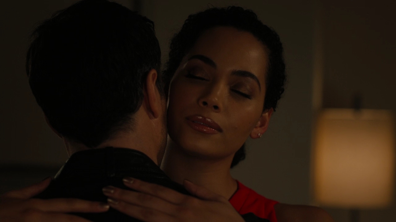 Charmed-Online-dot-nl_Charmed2x06WhenSparksFly01685.jpg