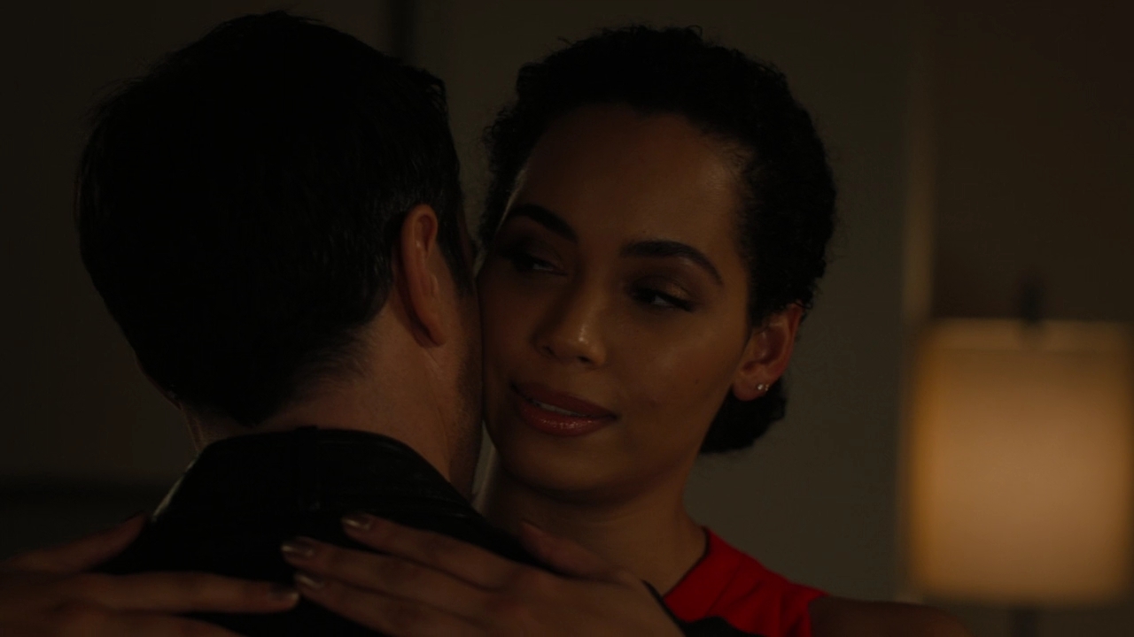 Charmed-Online-dot-nl_Charmed2x06WhenSparksFly01689.jpg