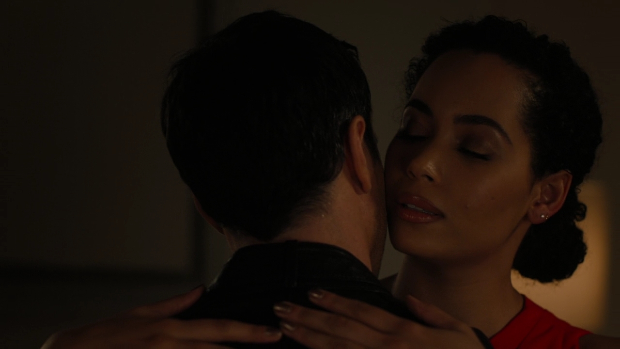 Charmed-Online-dot-nl_Charmed2x06WhenSparksFly01692.jpg