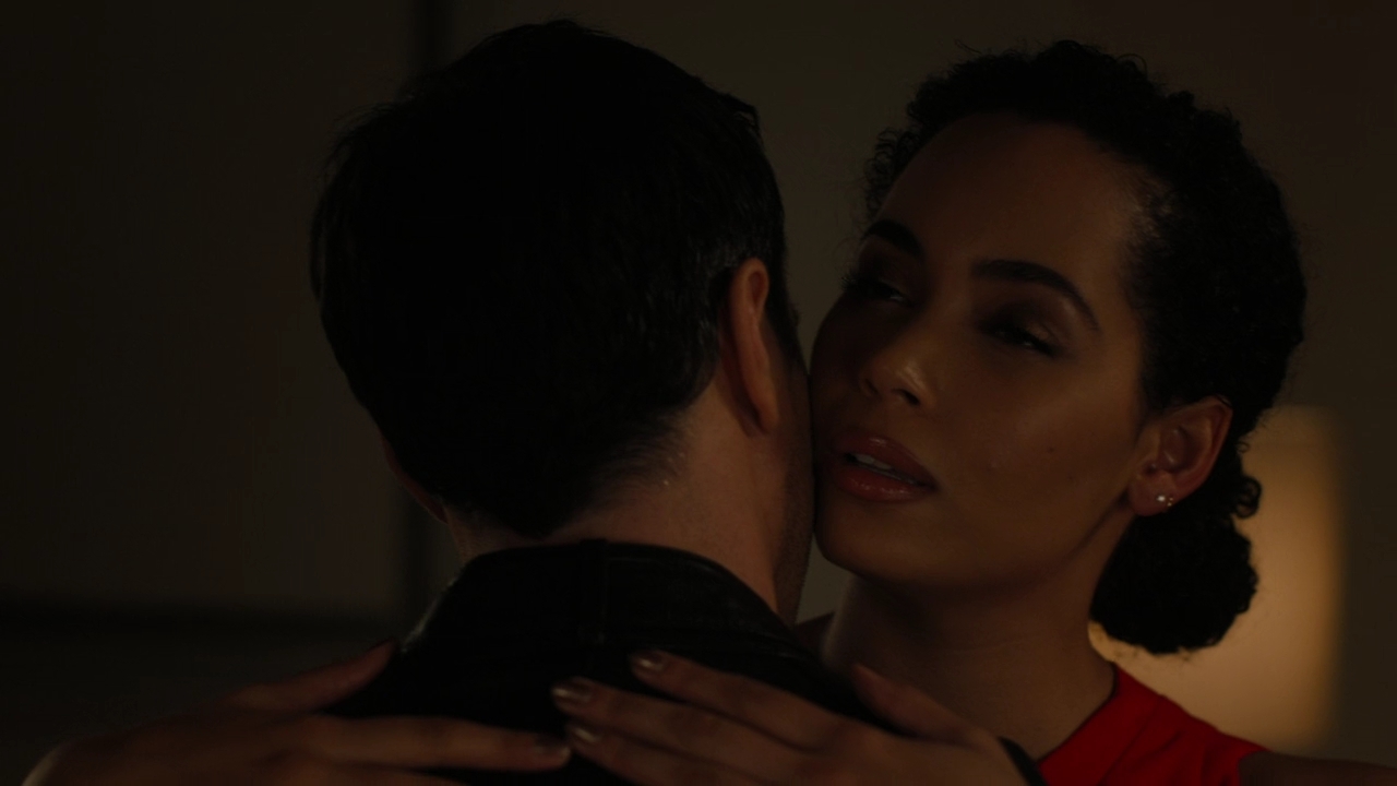 Charmed-Online-dot-nl_Charmed2x06WhenSparksFly01693.jpg