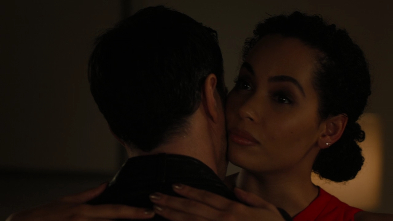 Charmed-Online-dot-nl_Charmed2x06WhenSparksFly01697.jpg
