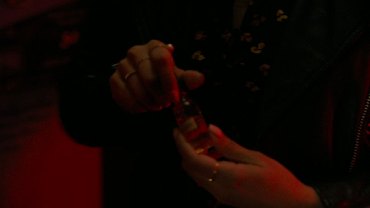 Charmed-Online-dot-nl_Charmed2x06WhenSparksFly01723.jpg