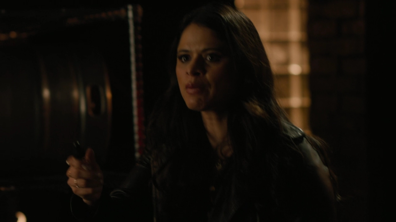 Charmed-Online-dot-nl_Charmed2x06WhenSparksFly01958.jpg