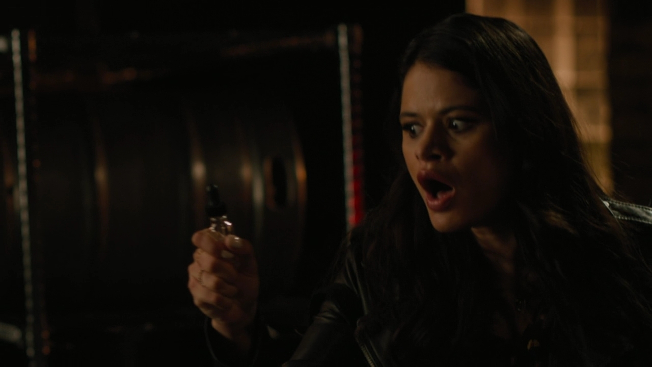 Charmed-Online-dot-nl_Charmed2x06WhenSparksFly01959.jpg
