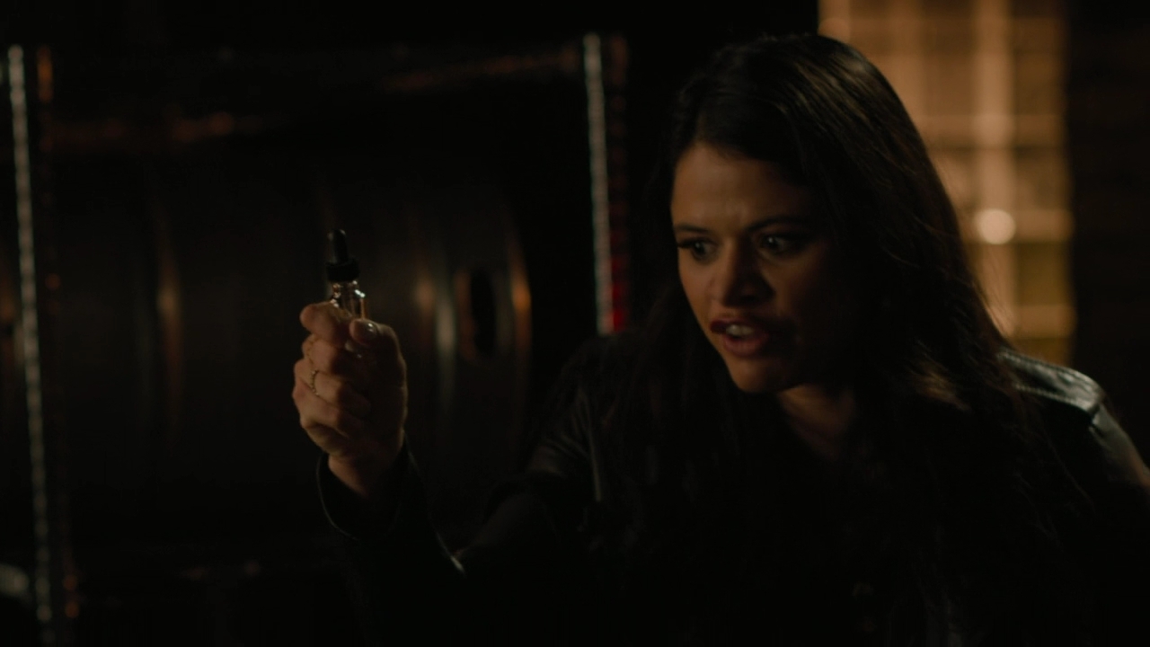 Charmed-Online-dot-nl_Charmed2x06WhenSparksFly01960.jpg