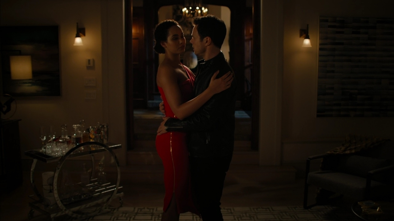 Charmed-Online-dot-nl_Charmed2x06WhenSparksFly01981.jpg