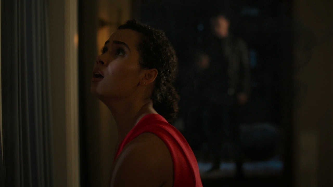 Charmed-Online-dot-nl_Charmed2x06WhenSparksFly02016.jpg
