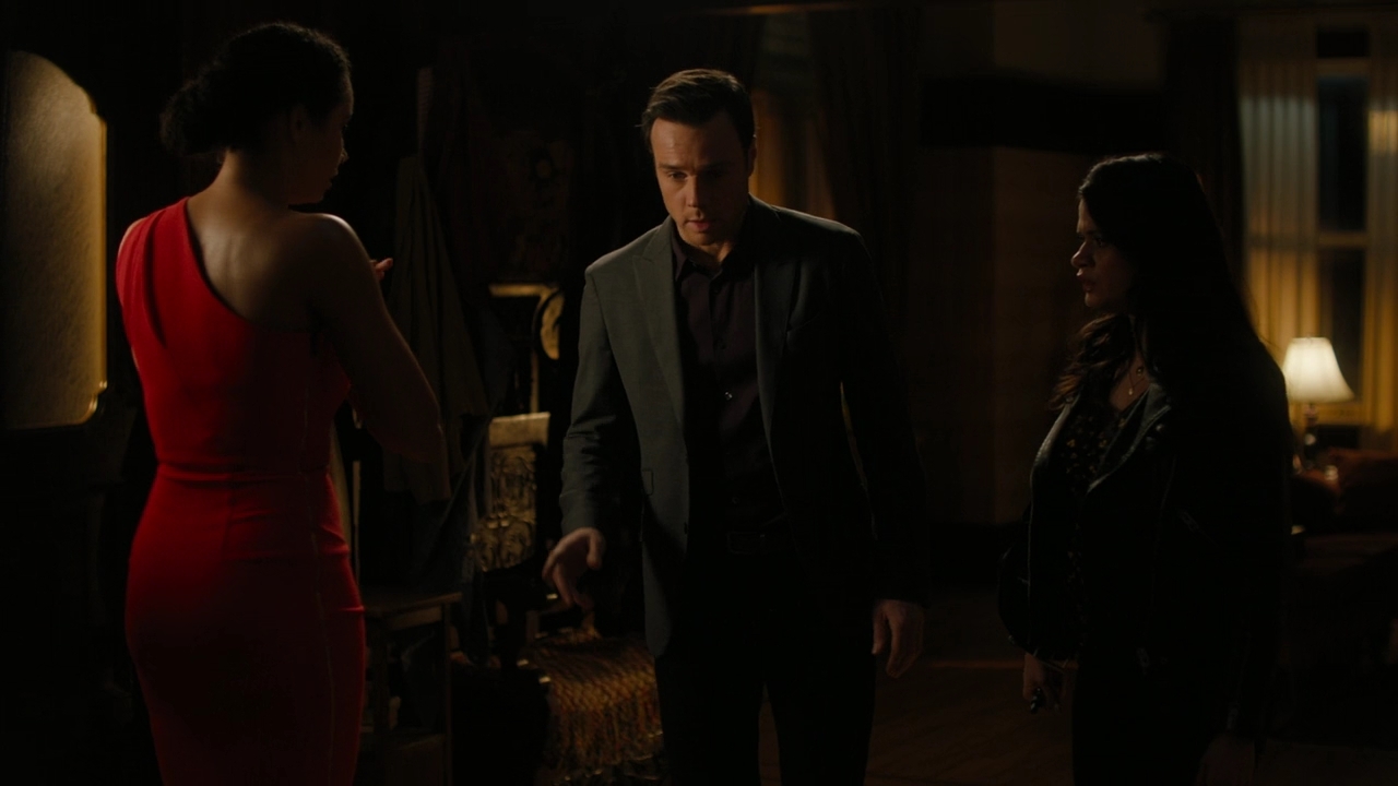 Charmed-Online-dot-nl_Charmed2x06WhenSparksFly02072.jpg