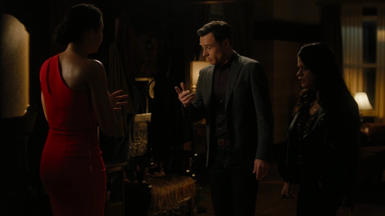 Charmed-Online-dot-nl_Charmed2x06WhenSparksFly02074.jpg