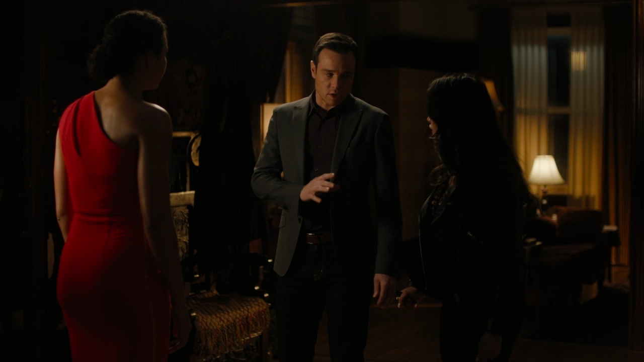 Charmed-Online-dot-nl_Charmed2x06WhenSparksFly02082.jpg