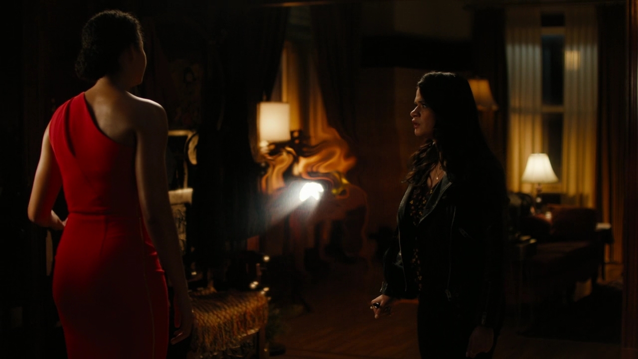 Charmed-Online-dot-nl_Charmed2x06WhenSparksFly02086.jpg