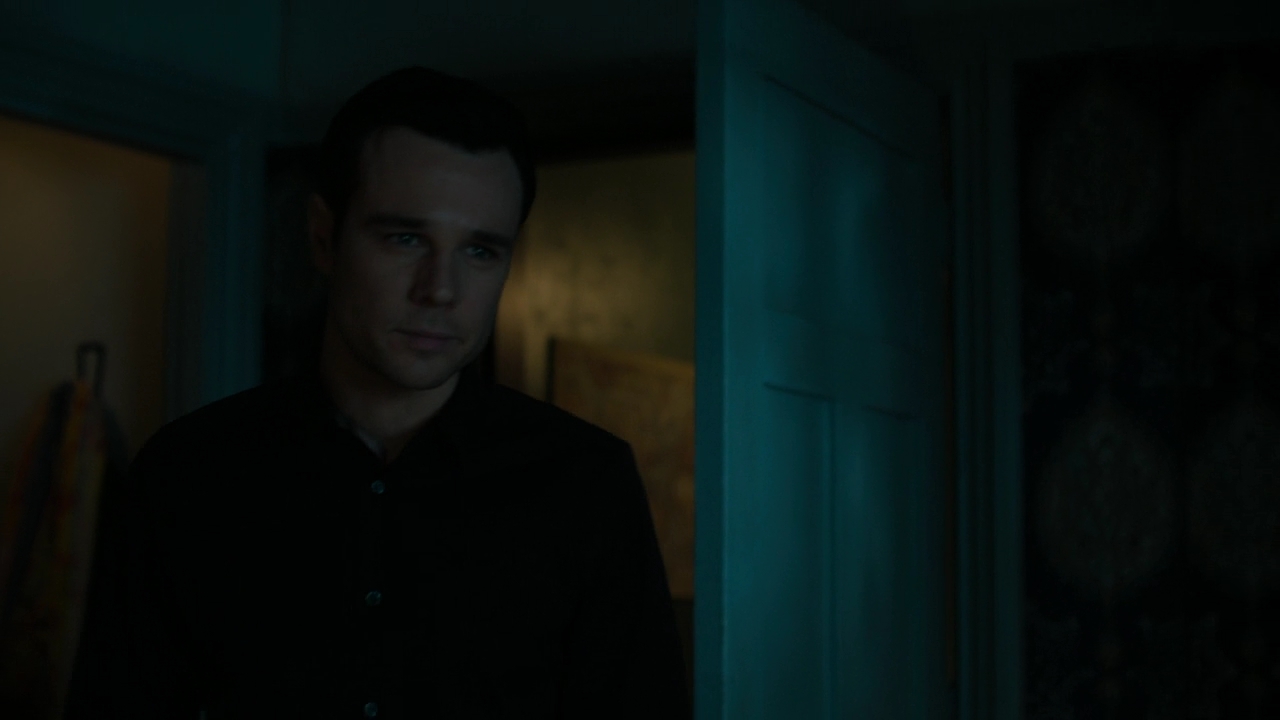 Charmed-Online-dot-nl_Charmed2x06WhenSparksFly02312.jpg