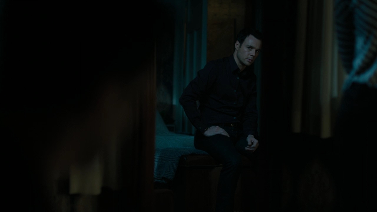 Charmed-Online-dot-nl_Charmed2x06WhenSparksFly02385.jpg