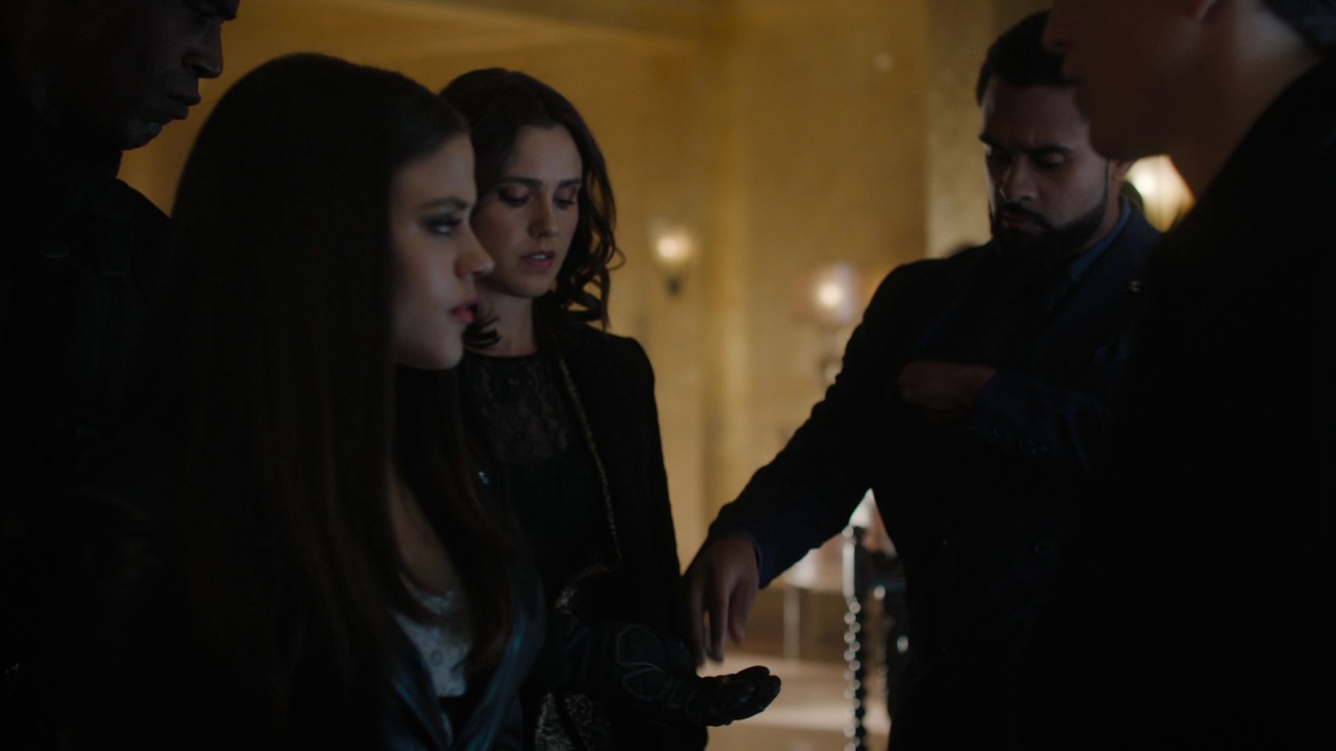 charmed-online-dot-nl_Charmed-2x07PastIsPresent1106.jpg charmed-online-dot-nl_Charmed-2x07PastIsPresent1106.jpg