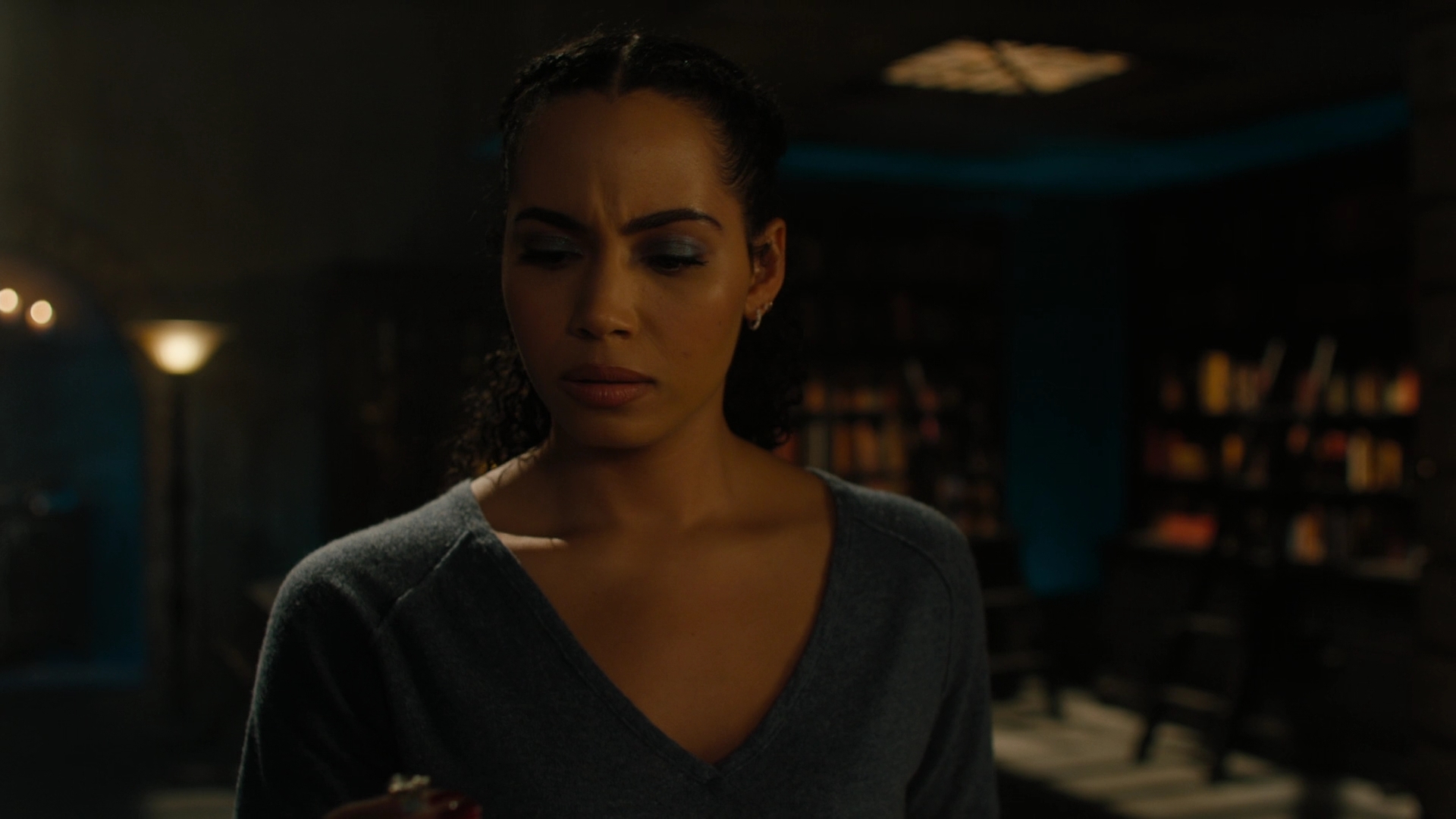 charmed-online-dot-nl_Charmed-2x07PastIsPresent1592.jpg