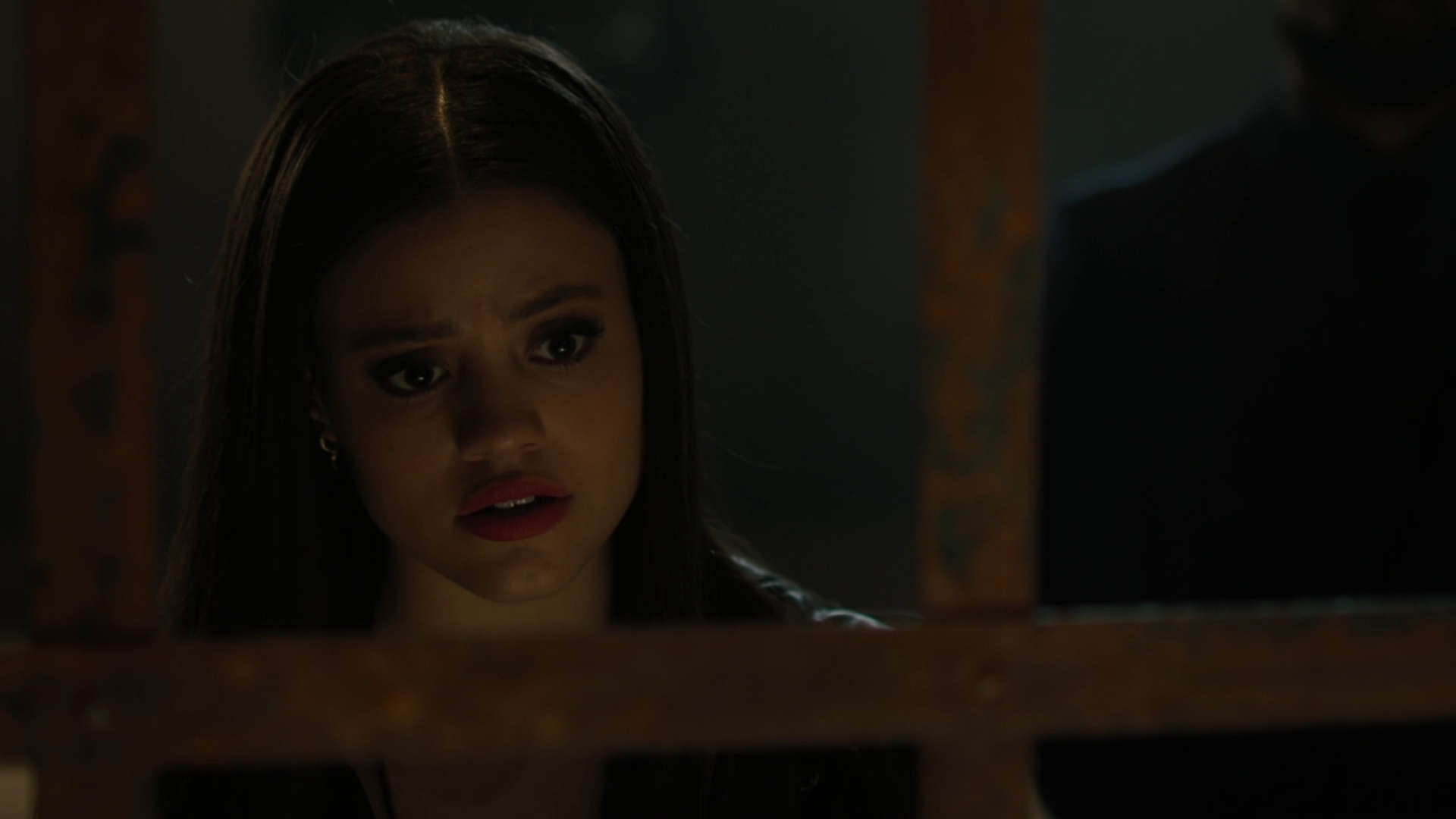 charmed-online-dot-nl_Charmed-2x07PastIsPresent1807.jpg