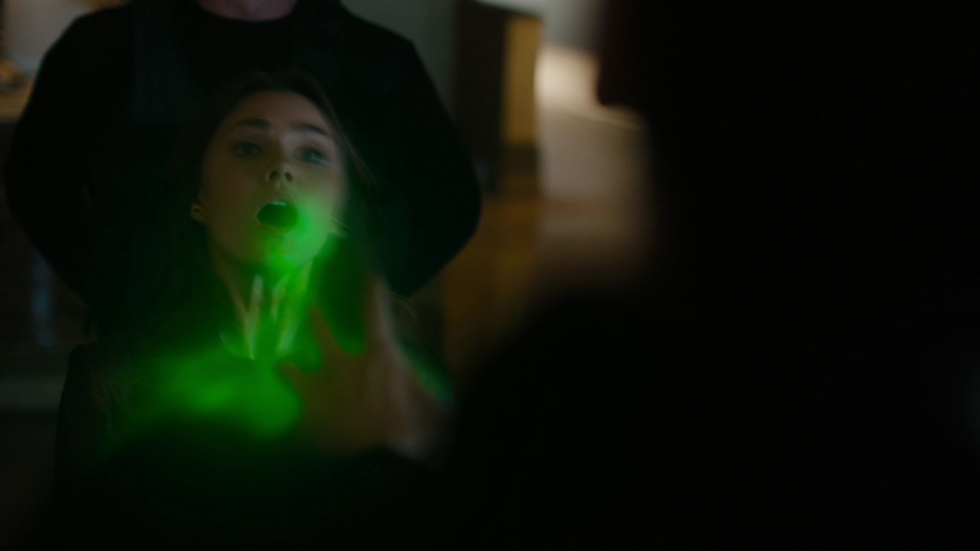 charmed-online-dot-nl_Charmed-2x07PastIsPresent2055.jpg