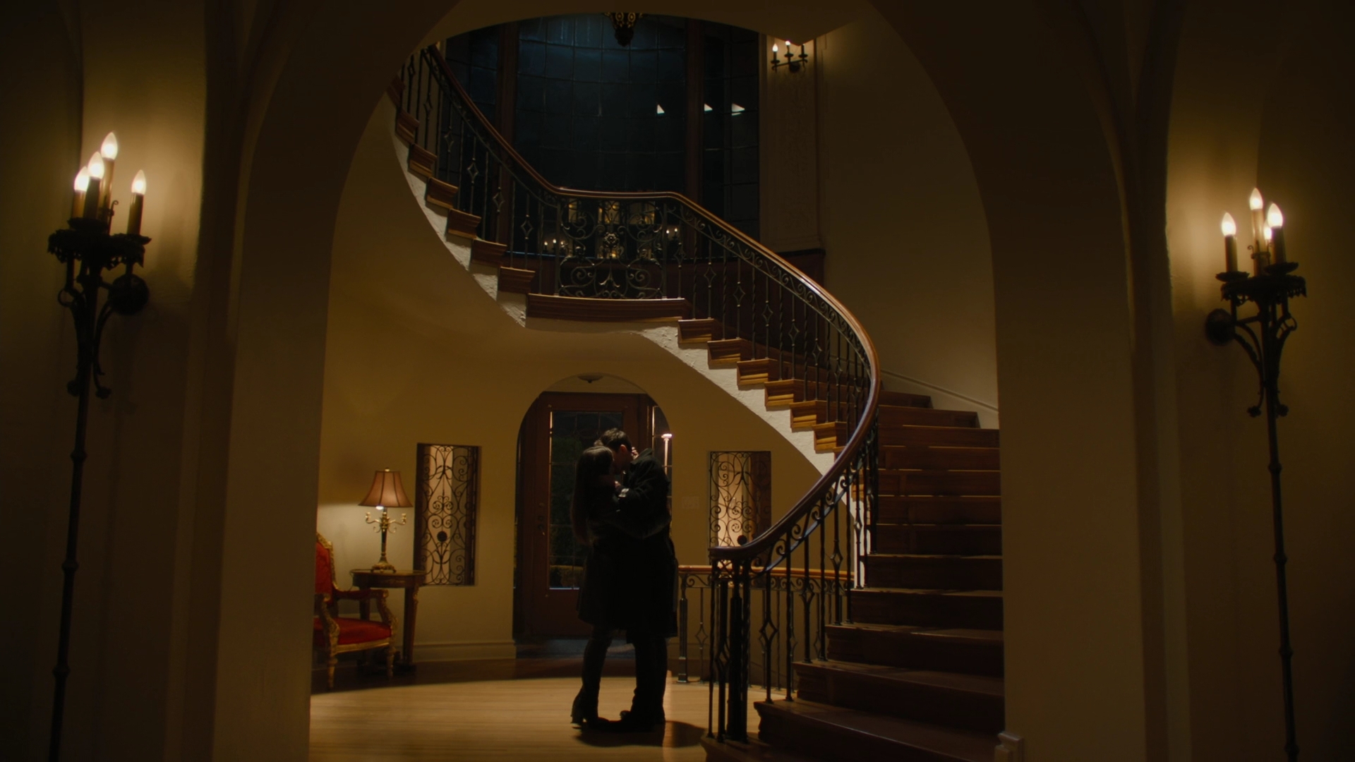 charmed-online-dot-nl_Charmed-2x07PastIsPresent2114.jpg