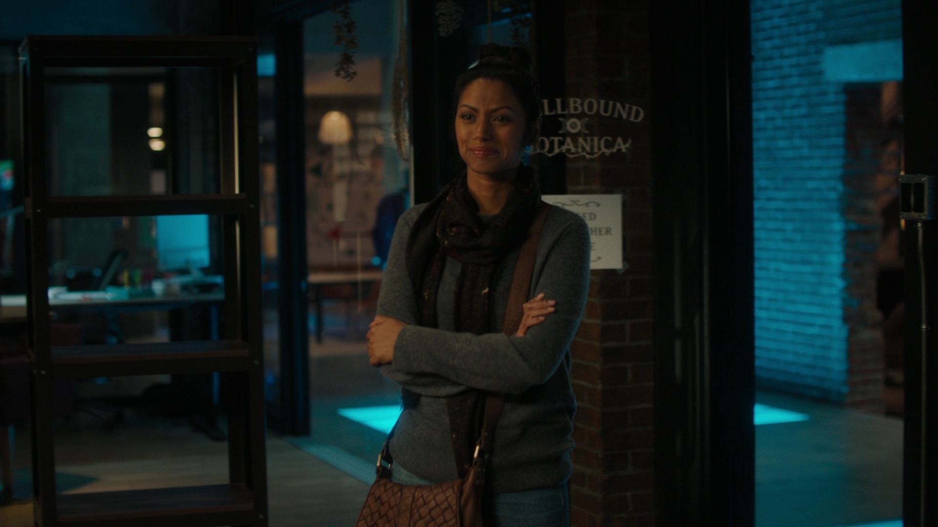 charmed-online-dot-nl_Charmed-2x07PastIsPresent2203.jpg