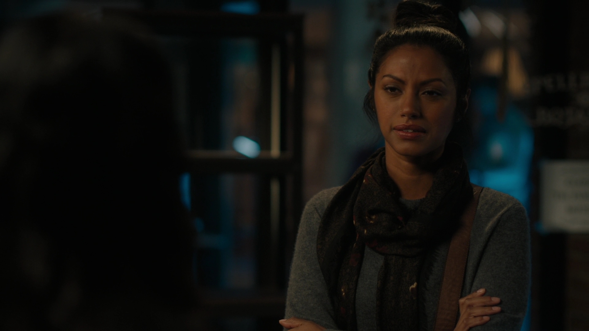 charmed-online-dot-nl_Charmed-2x07PastIsPresent2220.jpg