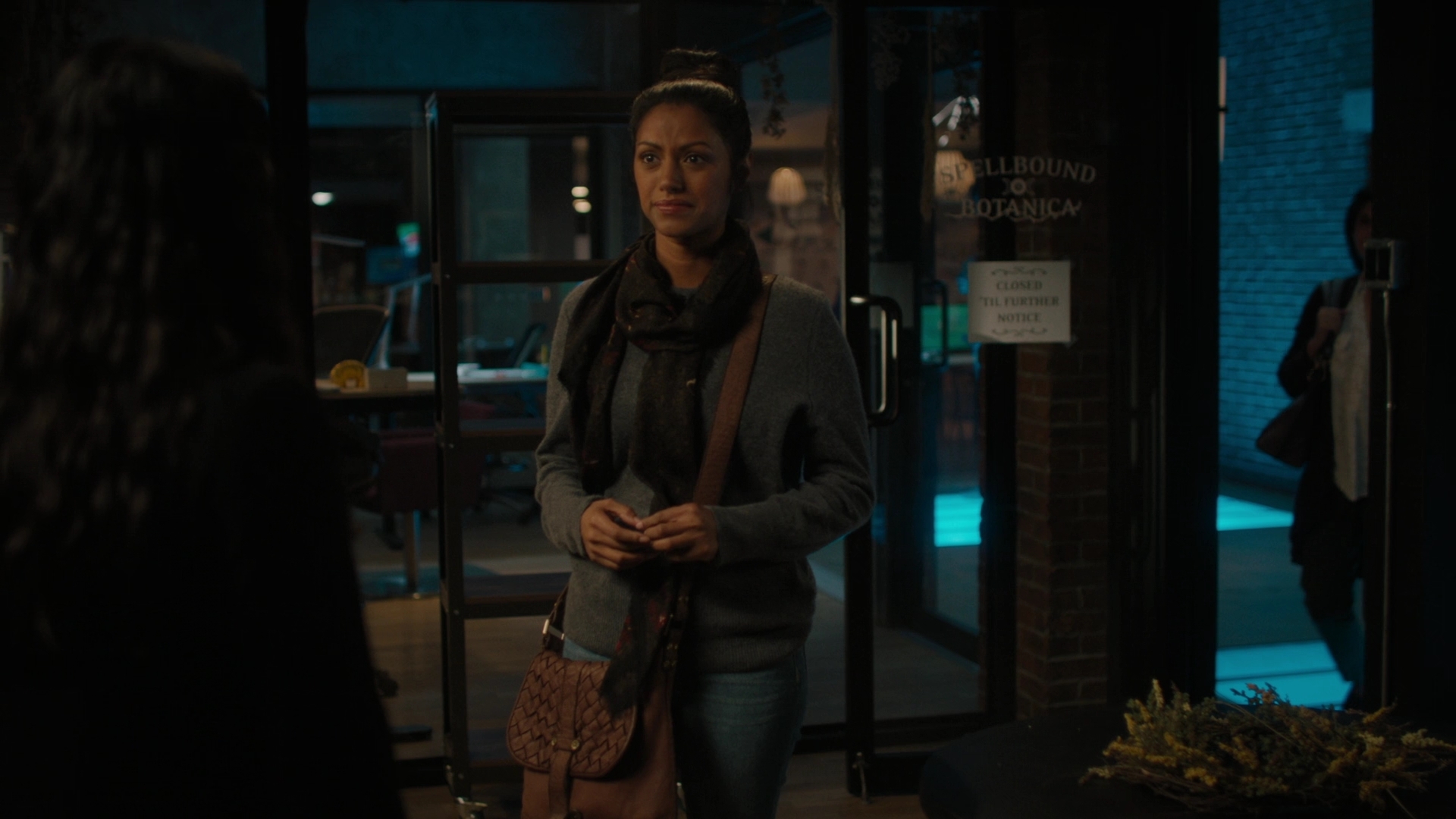 charmed-online-dot-nl_Charmed-2x07PastIsPresent2225.jpg