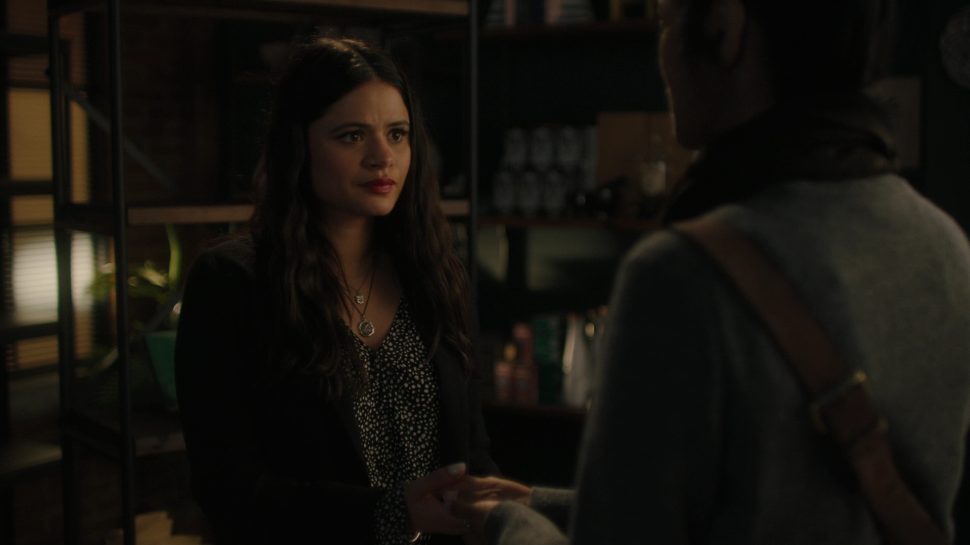 charmed-online-dot-nl_Charmed-2x07PastIsPresent2260.jpg