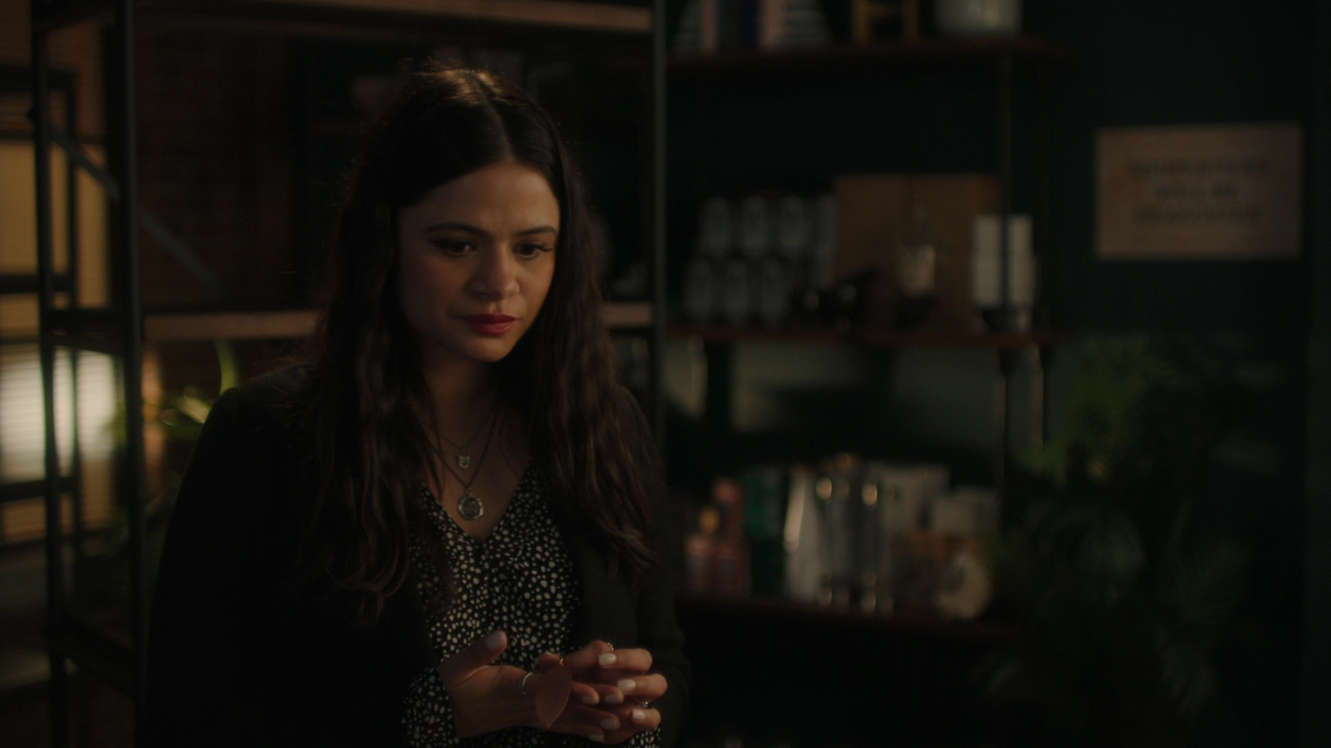 charmed-online-dot-nl_Charmed-2x07PastIsPresent2293.jpg