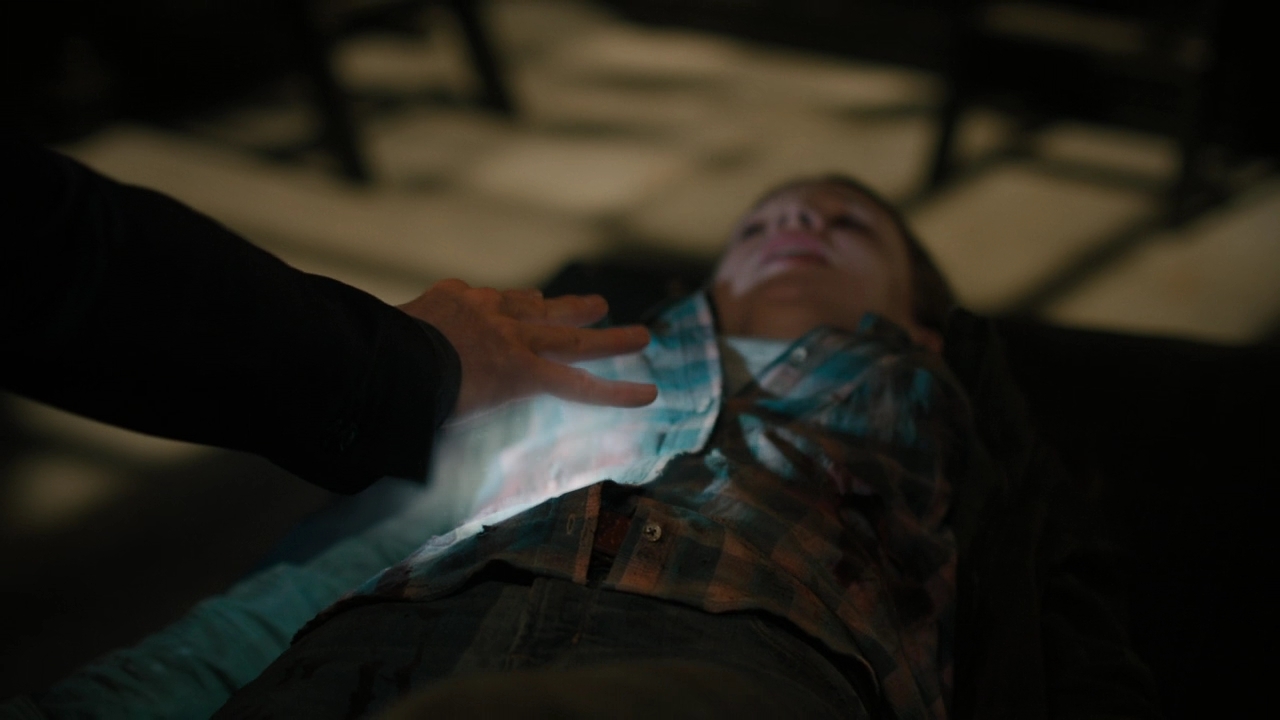 Charmed-Online-dot-nl_Charmed2x08TheRulesOfEngagement0079.jpg