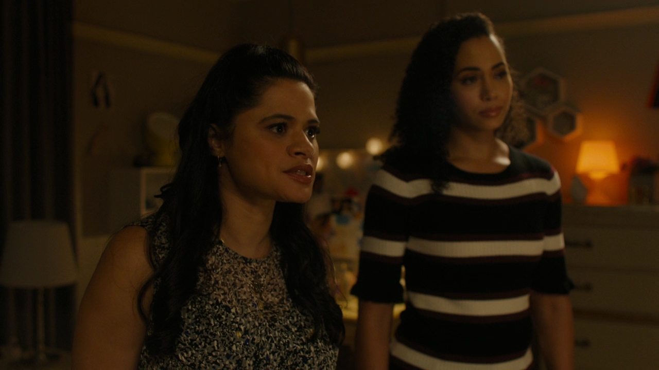 Charmed-Online-dot-nl_Charmed2x08TheRulesOfEngagement0251.jpg