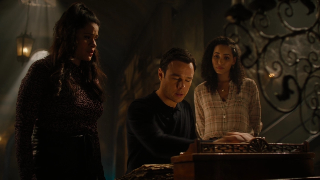 Charmed-Online-dot-nl_Charmed2x08TheRulesOfEngagement0619.jpg