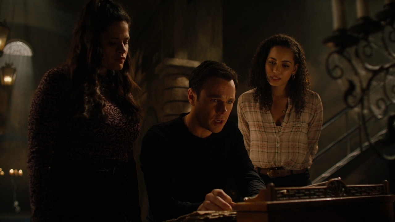Charmed-Online-dot-nl_Charmed2x08TheRulesOfEngagement0633.jpg