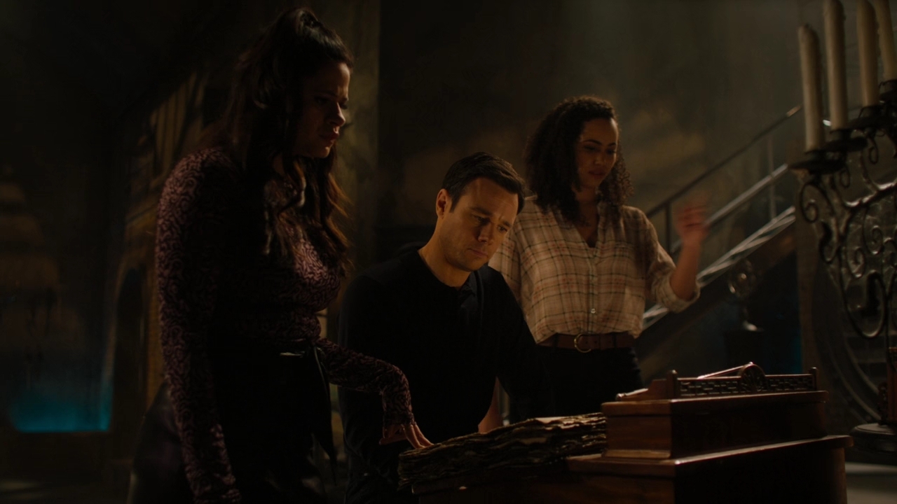 Charmed-Online-dot-nl_Charmed2x08TheRulesOfEngagement0650.jpg