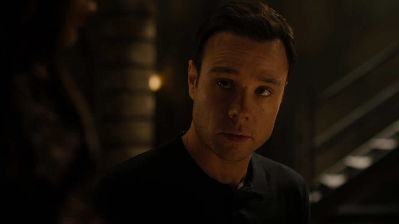 Charmed-Online-dot-nl_Charmed2x08TheRulesOfEngagement0667.jpg