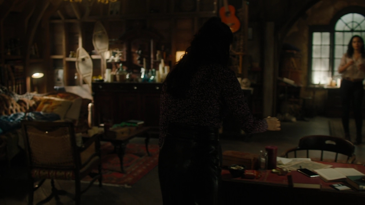 Charmed-Online-dot-nl_Charmed2x08TheRulesOfEngagement0691.jpg