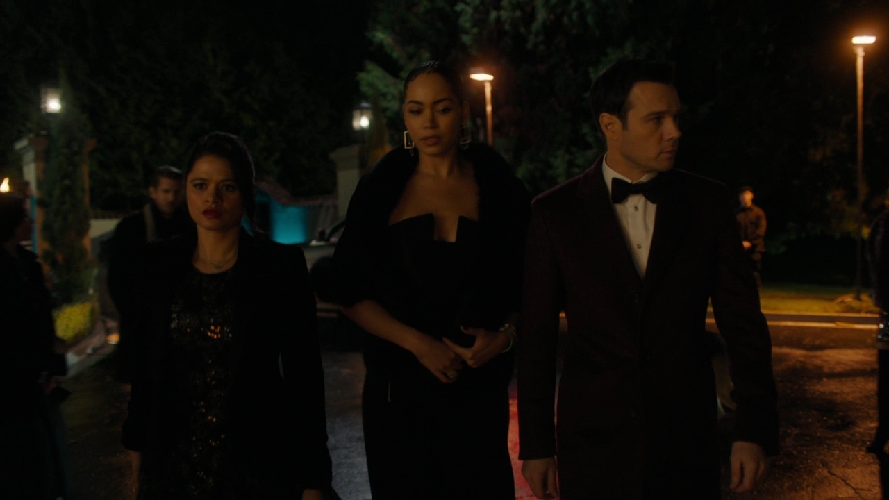 Charmed-Online-dot-nl_Charmed2x08TheRulesOfEngagement0859.jpg