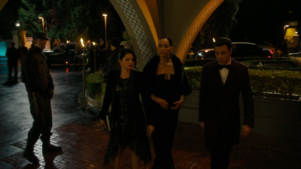 Charmed-Online-dot-nl_Charmed2x08TheRulesOfEngagement0876.jpg