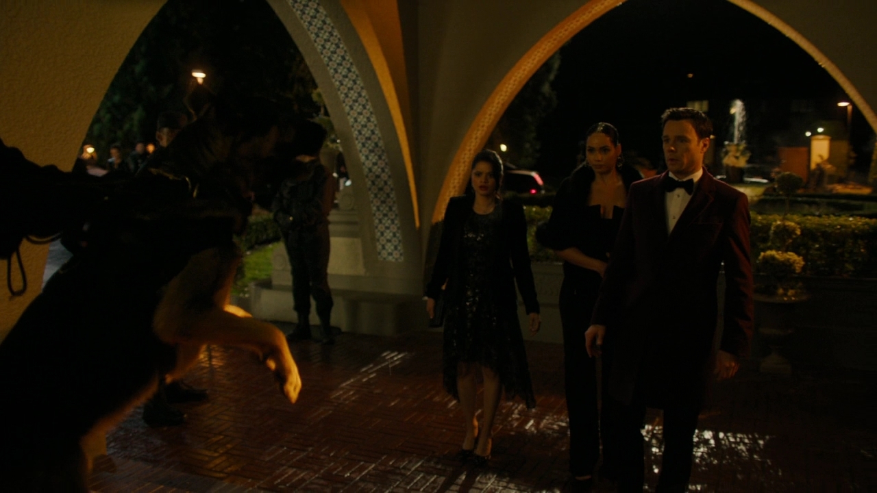 Charmed-Online-dot-nl_Charmed2x08TheRulesOfEngagement0880.jpg
