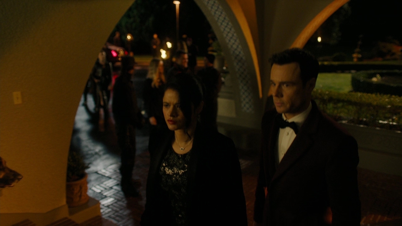 Charmed-Online-dot-nl_Charmed2x08TheRulesOfEngagement0887.jpg
